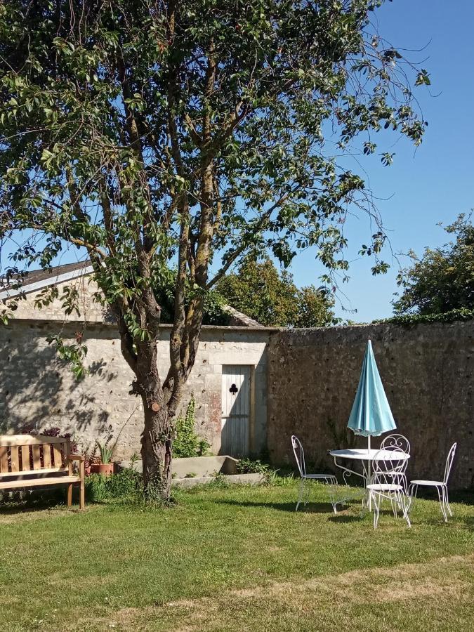 Bed and Breakfast Les Mariesis Osmanville Esterno foto